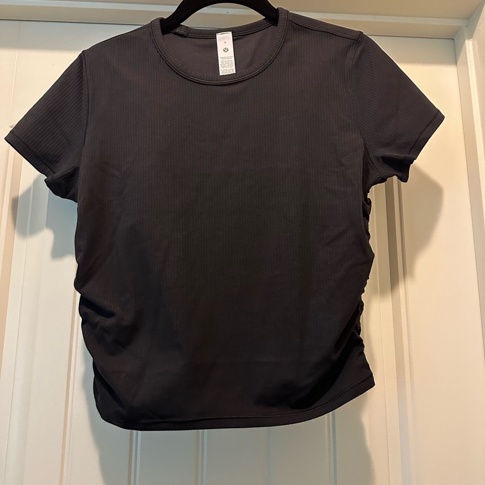 Lululemon Athletic top - Size 8 - Black, Never worn